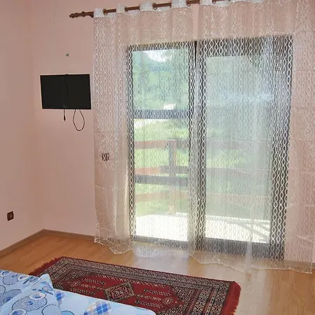 Homestay Racoarea Muntilor Risnov